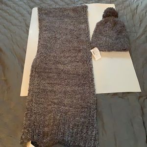 Grey and Black Grey Scarve and matching Hat